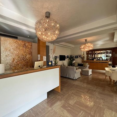 Hotel Mon Pays Riccione Exterior photo